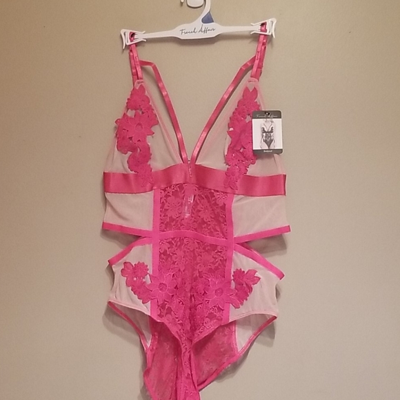 🆕️Medium French Affair Fuschia/nude bodysuit - Picture 9 of 12